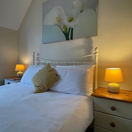 Large 5 Bed House In Scarborough Near The Beach, Large Garden & Hot Tub Exteriör bild